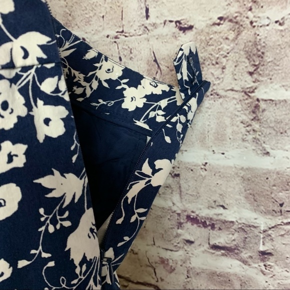 Talbots Chatham Blue Floral Crop Ankle Pants NWOT - Picture 3 of 12